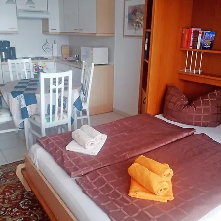 Δωμάτια σε οικογενειακή κατοικία Am Granitzwald Mit B *